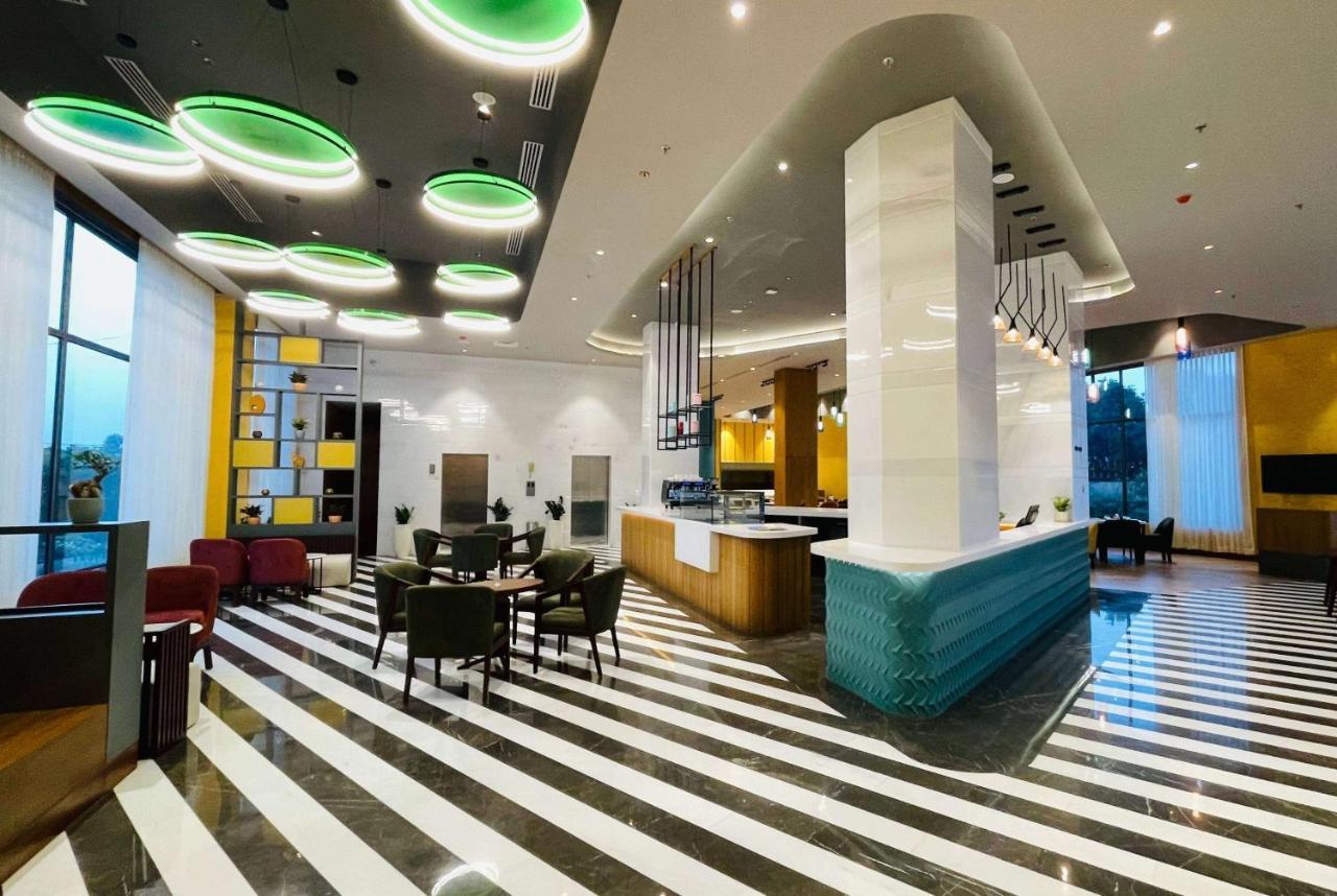Ramada Encore By Wyndham Amritsar Airport Buitenkant foto