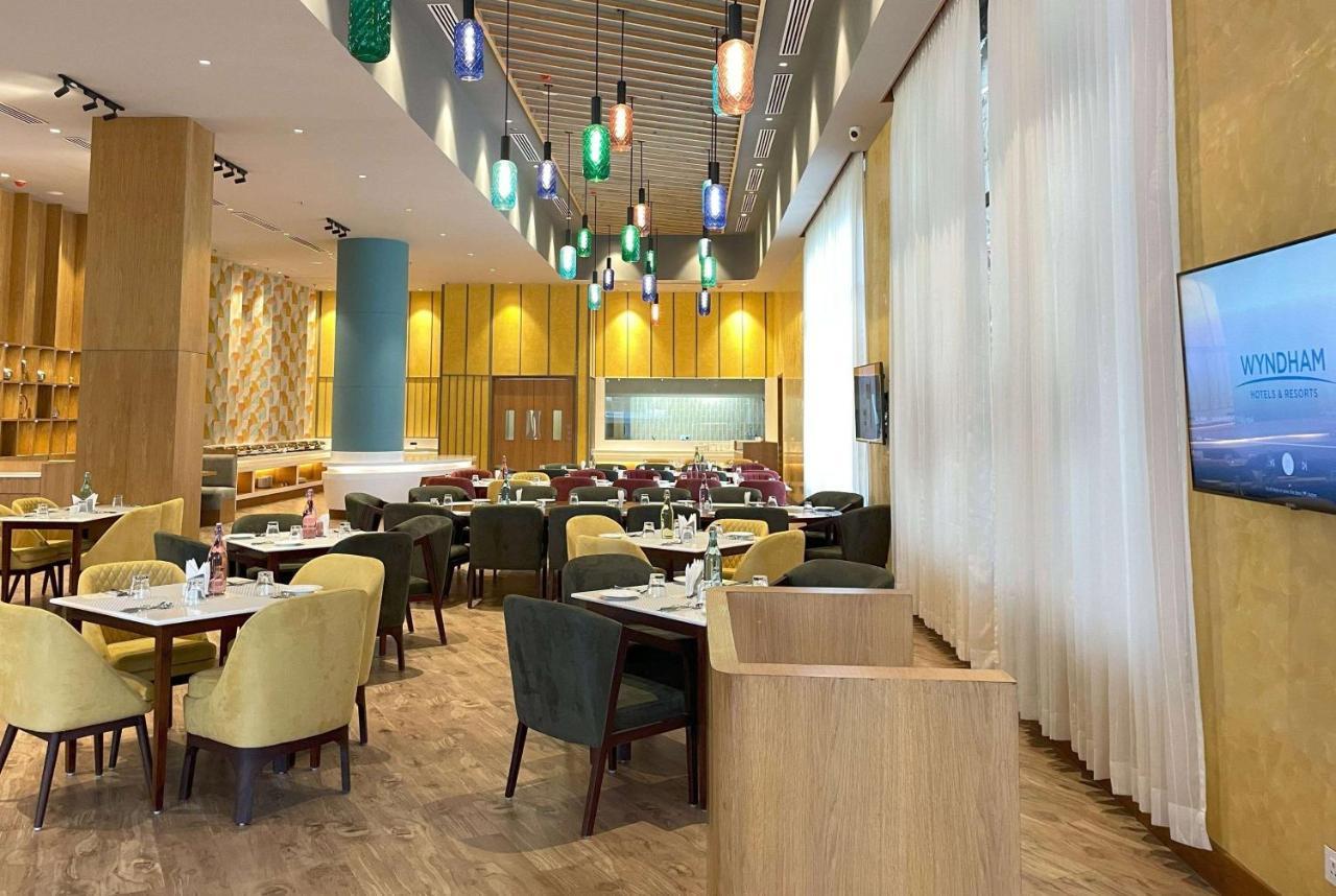 Ramada Encore By Wyndham Amritsar Airport Buitenkant foto