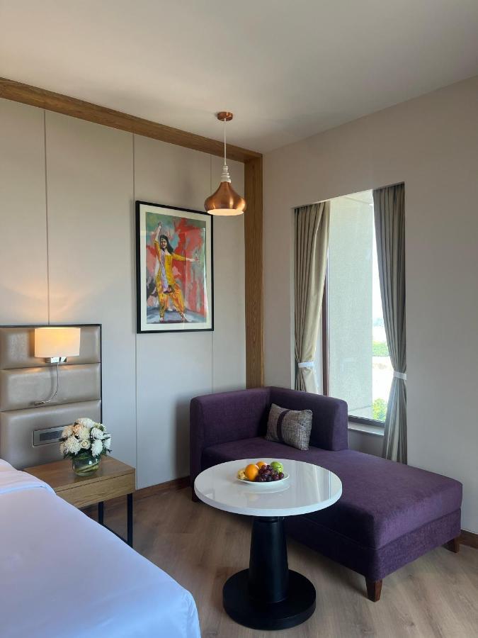 Ramada Encore By Wyndham Amritsar Airport Buitenkant foto