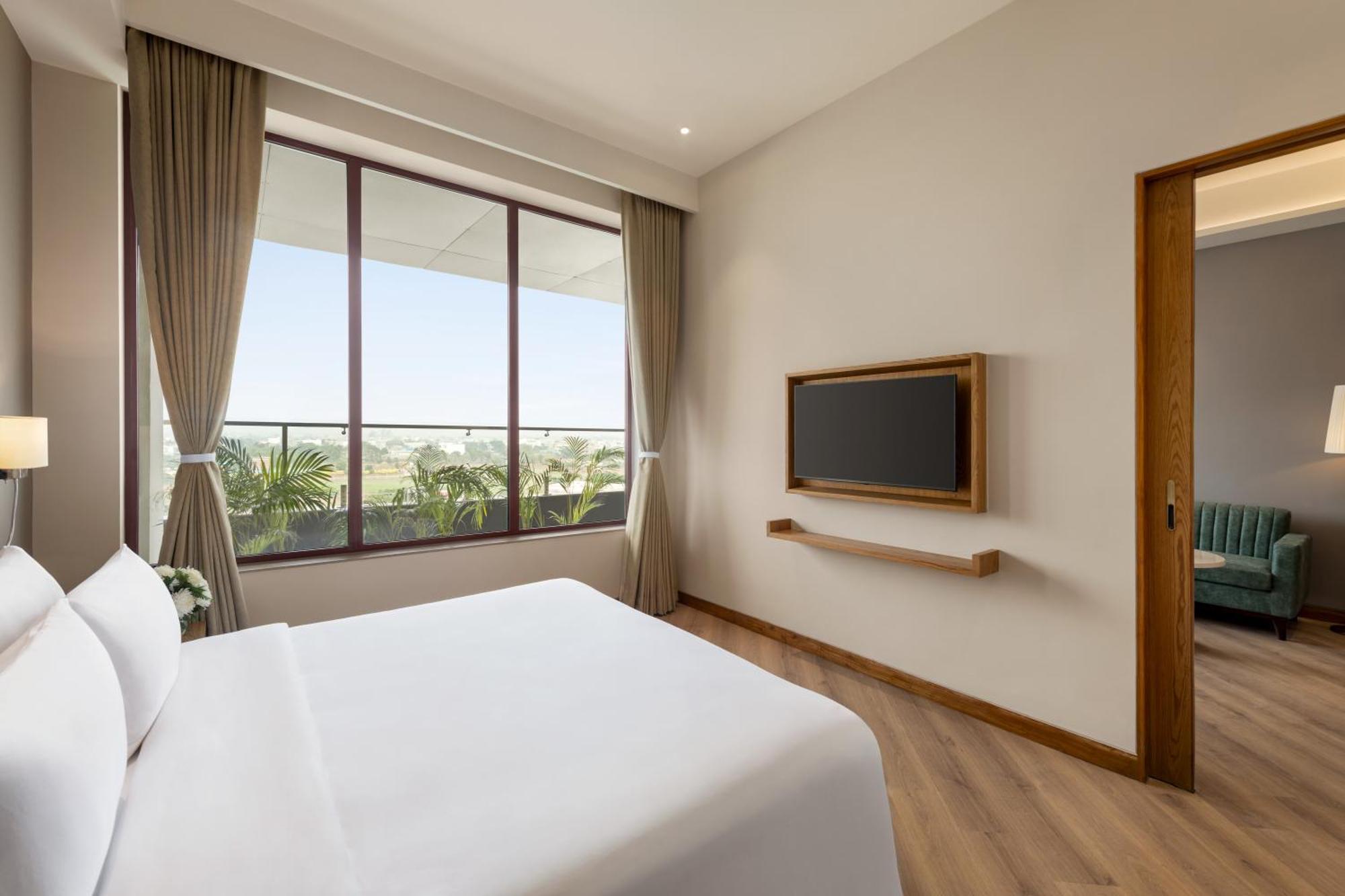 Ramada Encore By Wyndham Amritsar Airport Buitenkant foto