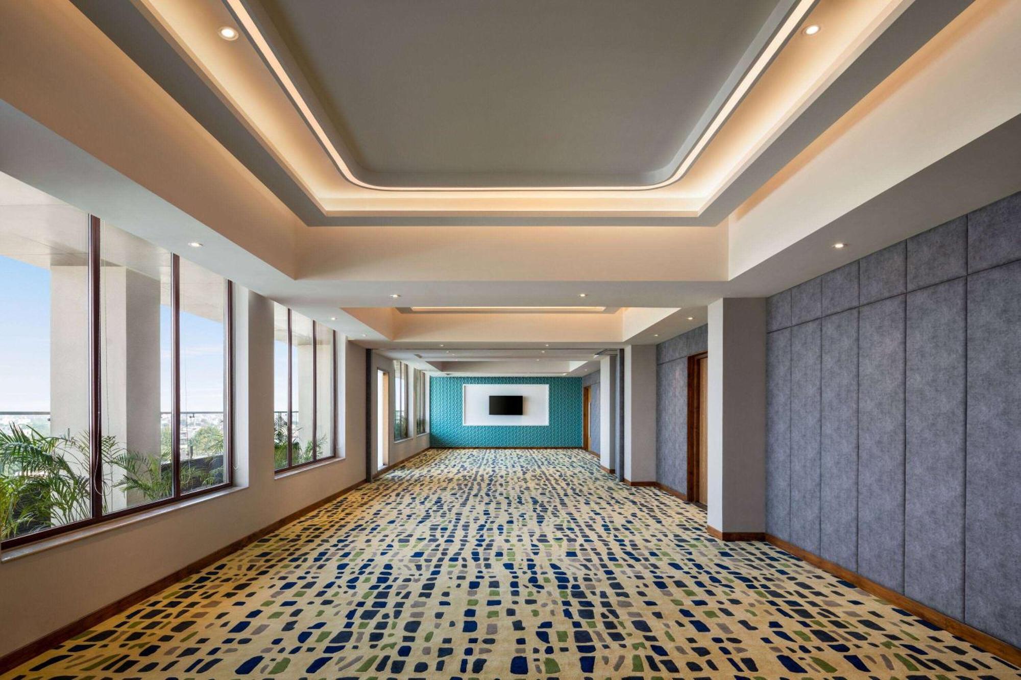 Ramada Encore By Wyndham Amritsar Airport Buitenkant foto