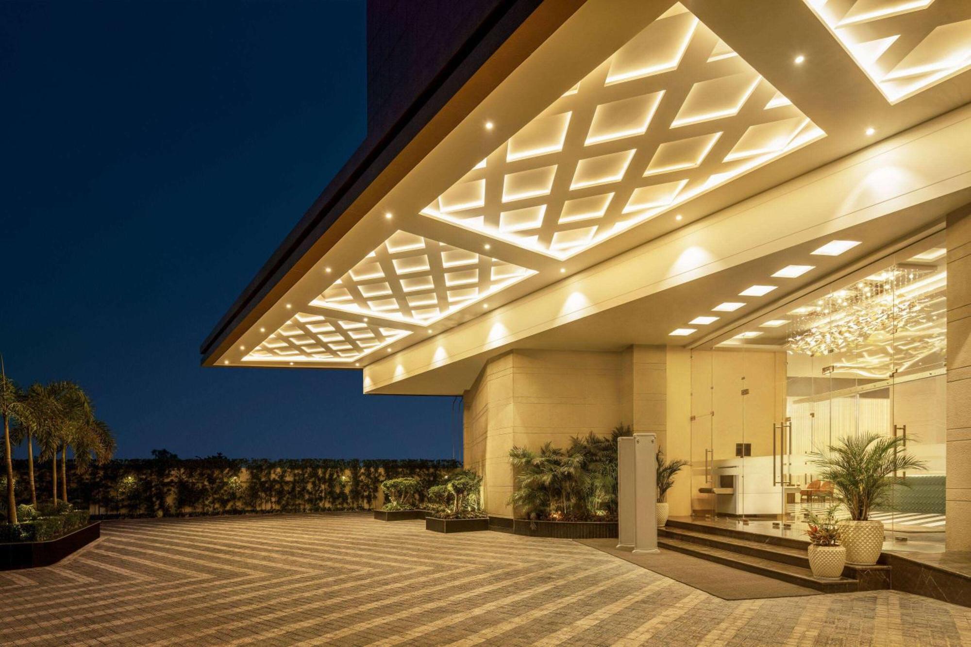Ramada Encore By Wyndham Amritsar Airport Buitenkant foto